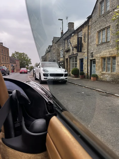 O TIIFFF — photo 1 of 4