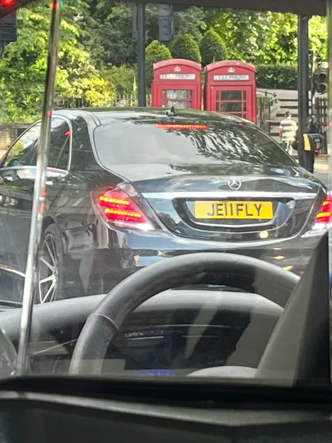 JE11 FLY