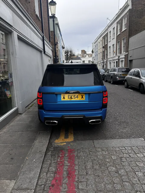 X EE54 X on a Land Rover