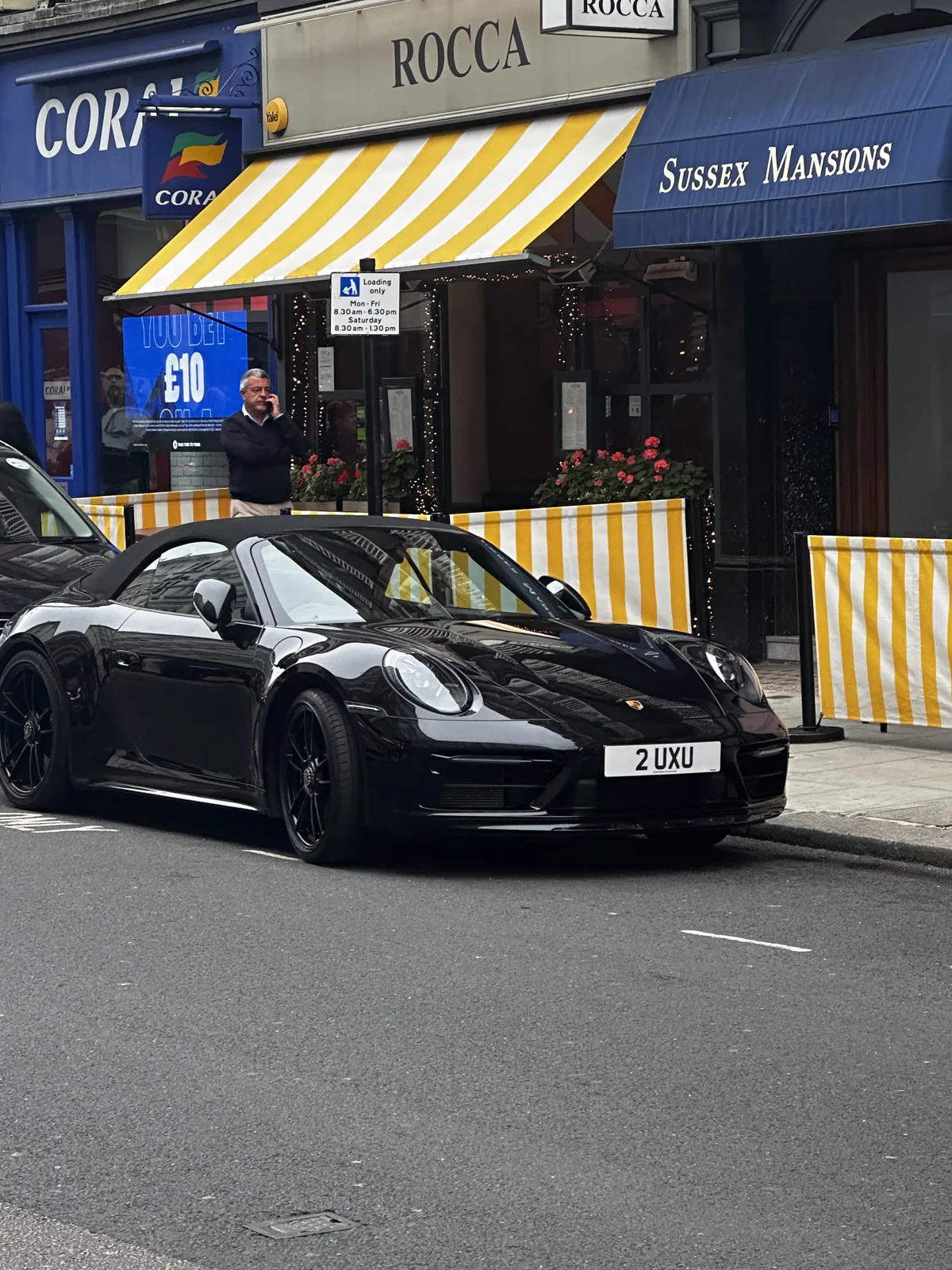 2 UXU on a Porsche 911 Cabriolet
