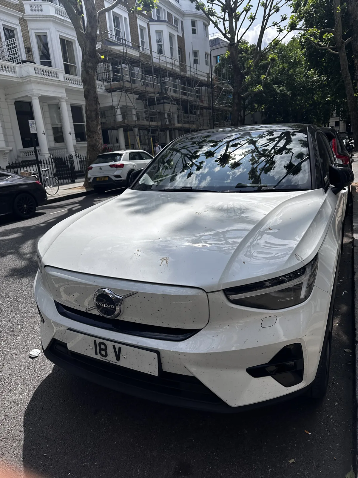 18 V on a Volvo XC40 Recharge